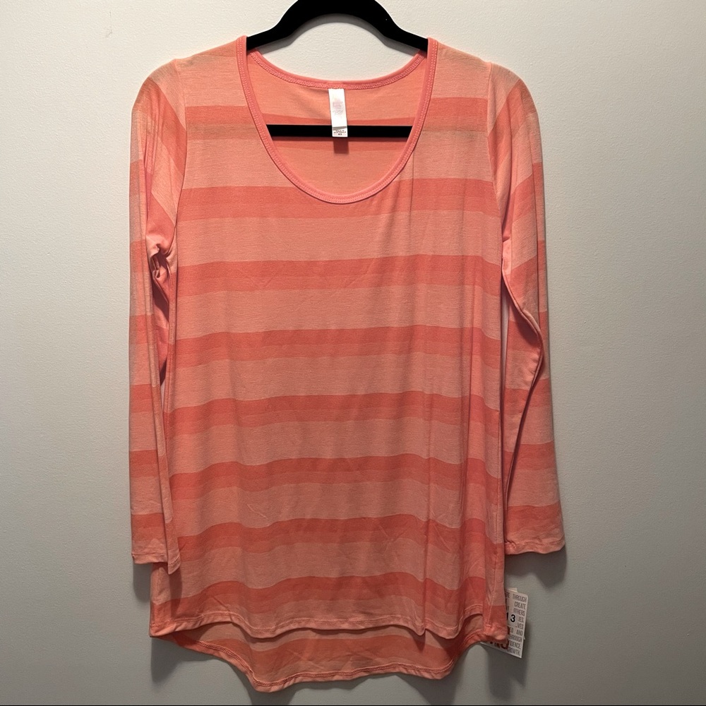 LuLaRoe lynnae top